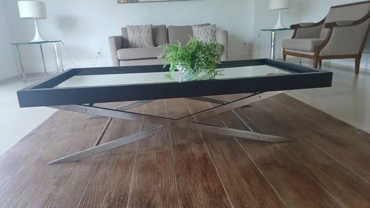 Mesa de centro espelhada 
