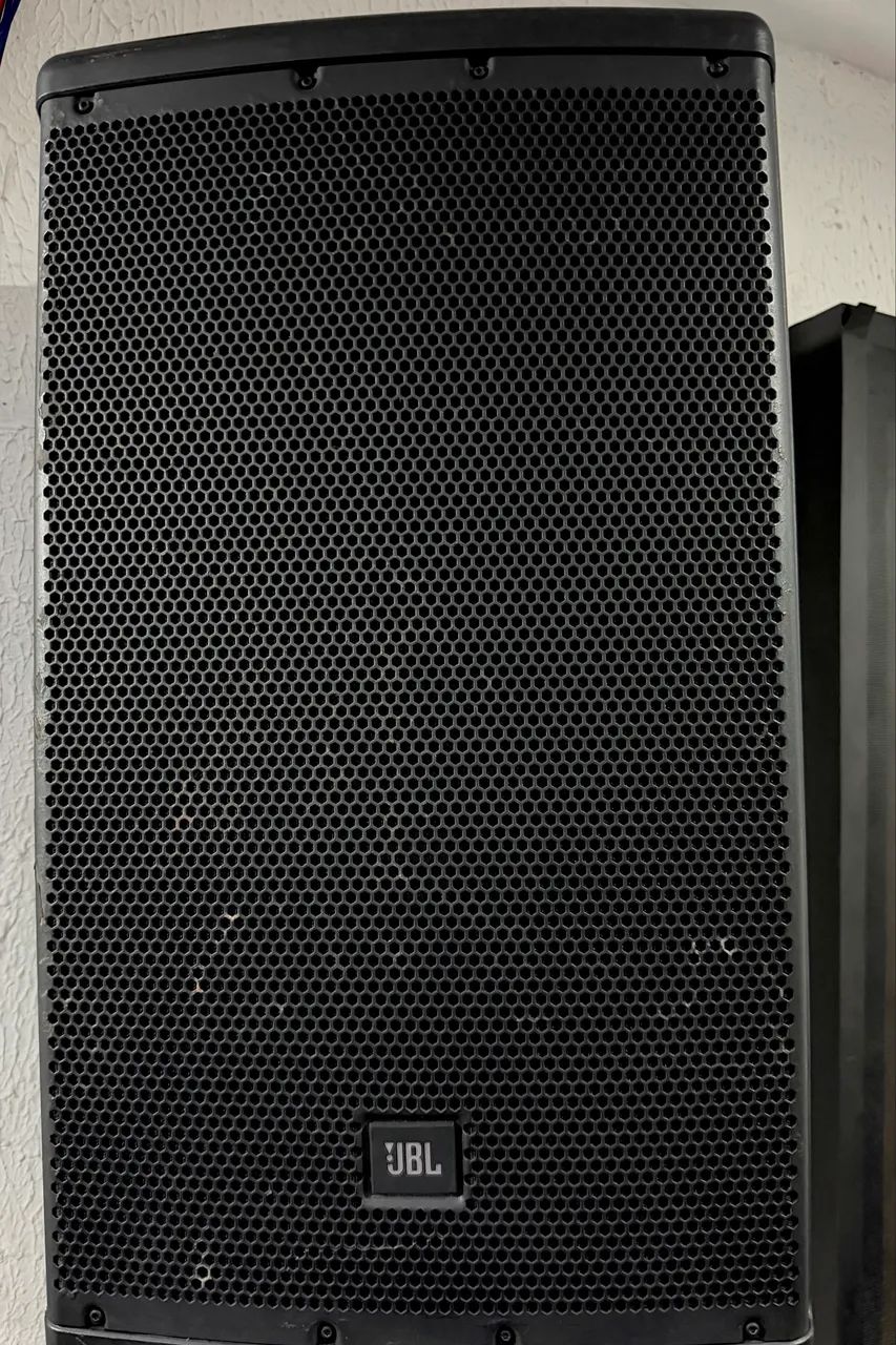 Caixa Ativa EON 612 JBL 