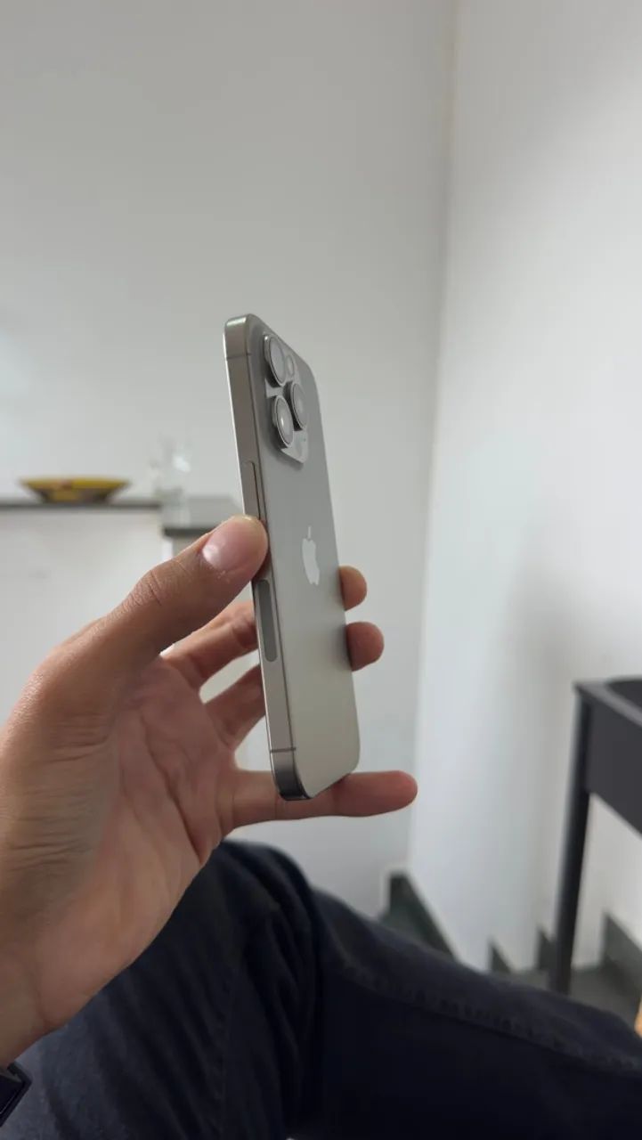 iPhone 15 pro - 128gb - Foto 2