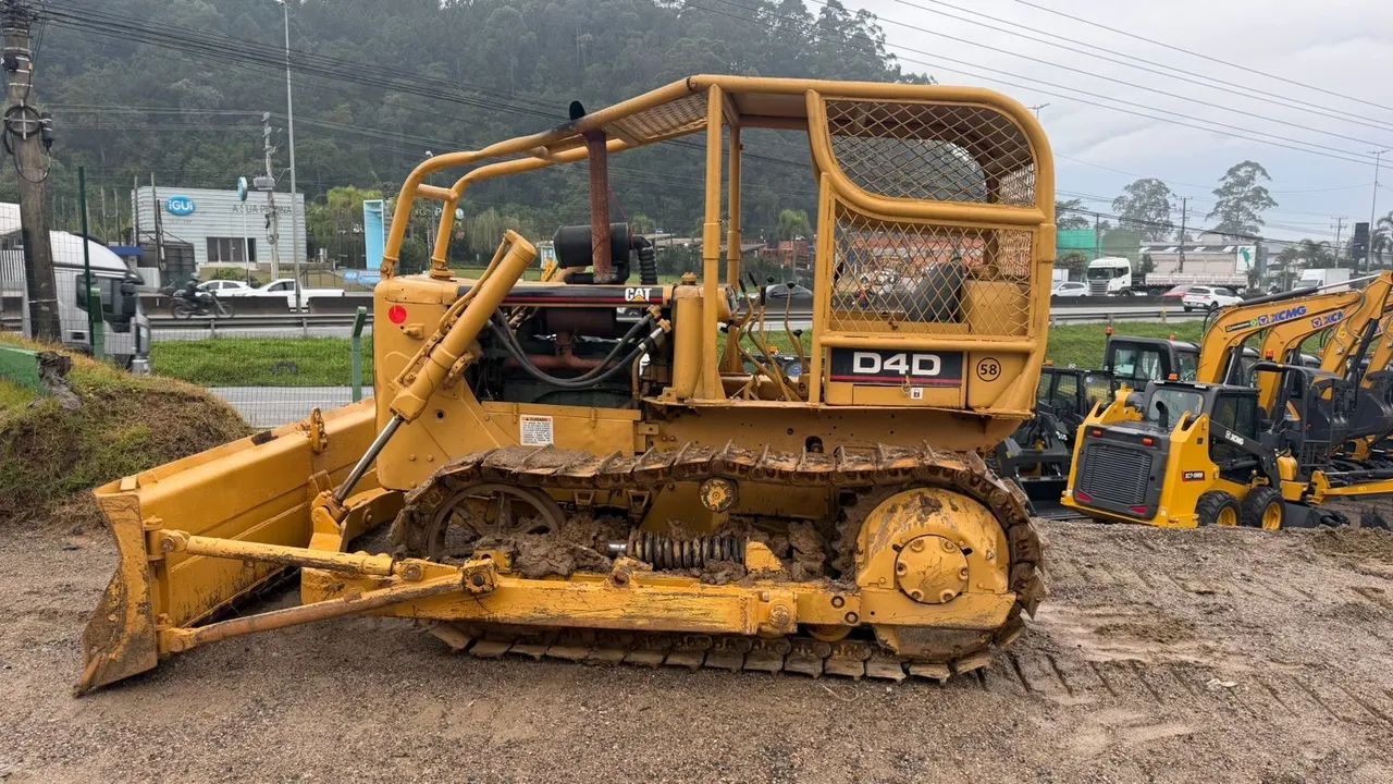 Trator Cat esteira D4 D  - Foto 4