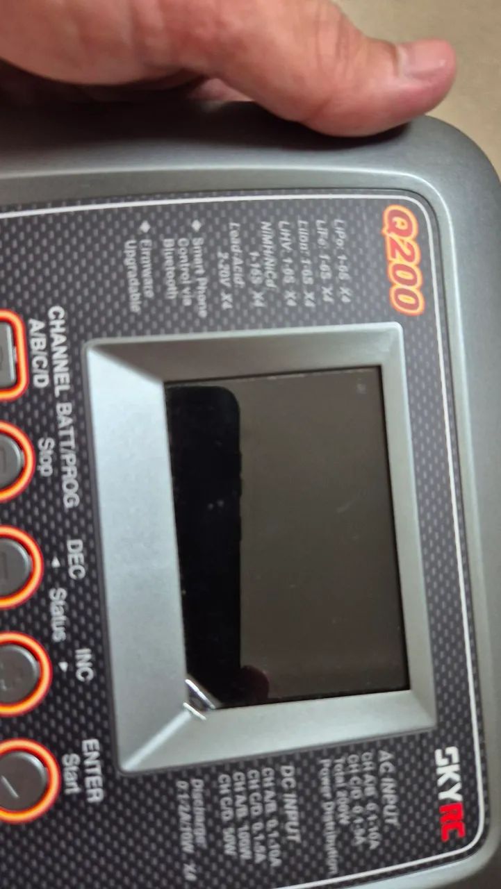 Carregador Baterias Lipo SkyRC Q200 - Foto 4