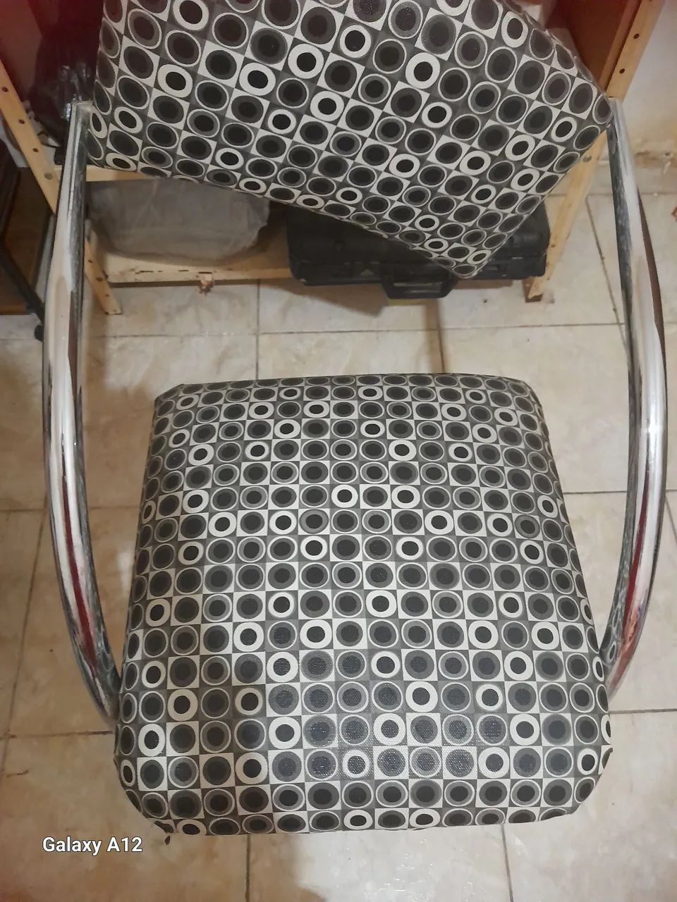 Vendo cadeira designer estiloso - Foto 4