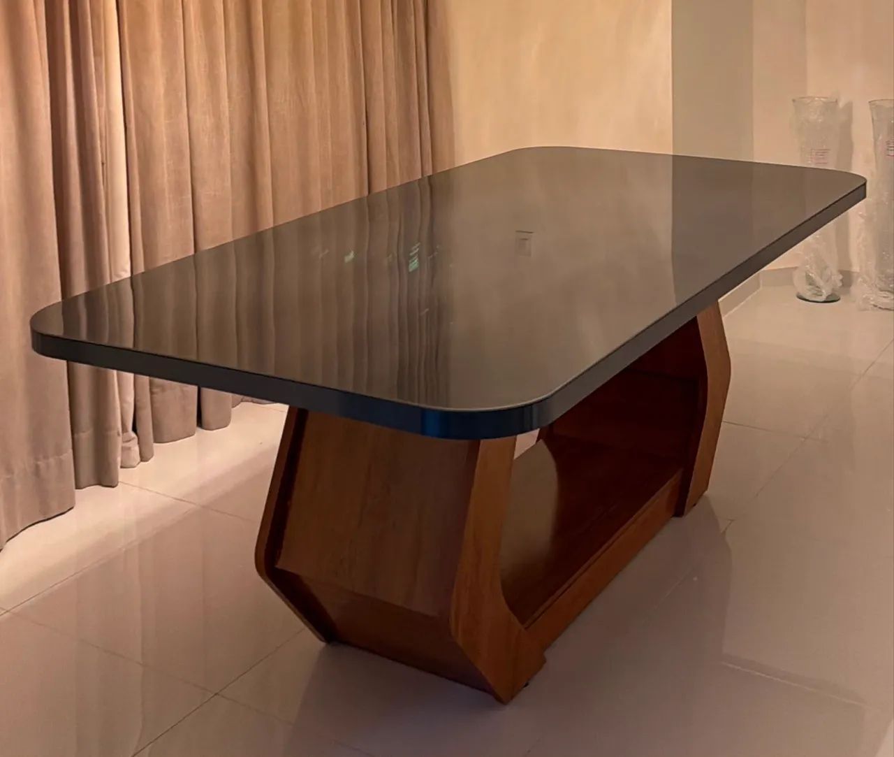 Mesa de jantar grande 