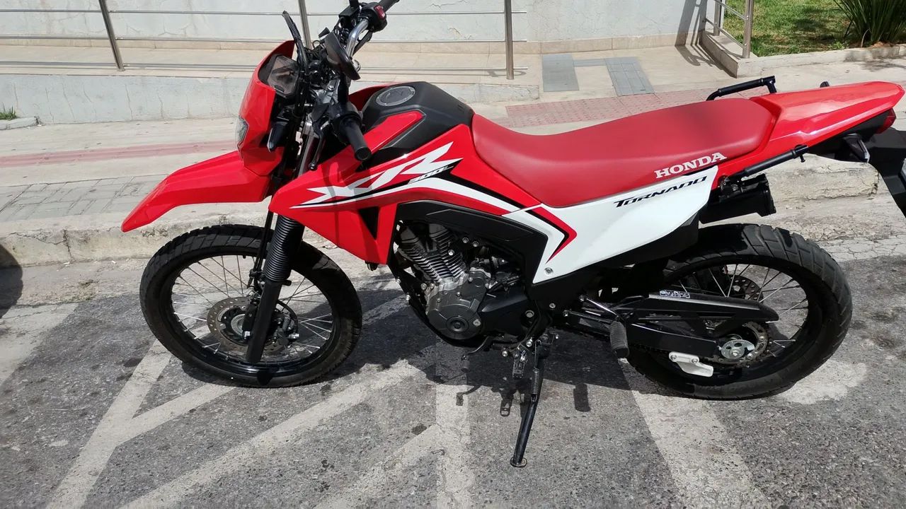 Tornado 300
