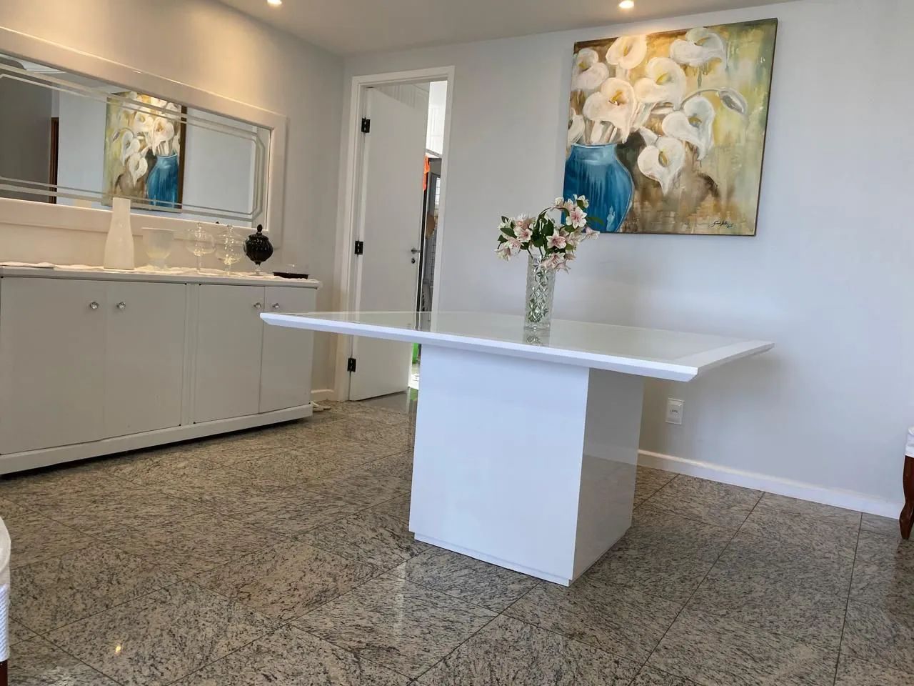 Vendo mesa e conjunto de cadeiras  - Foto 2