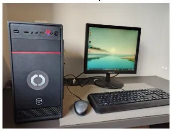 Computador Desktop com Windows 11 + Monitor + Teclado + Mouse.