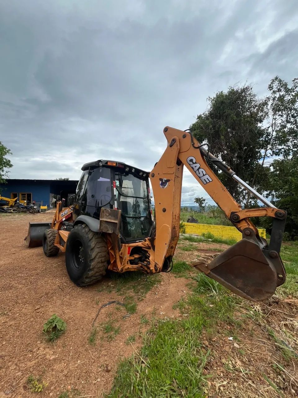 Retroescavadeira Case 580N 16/16  - Foto 4