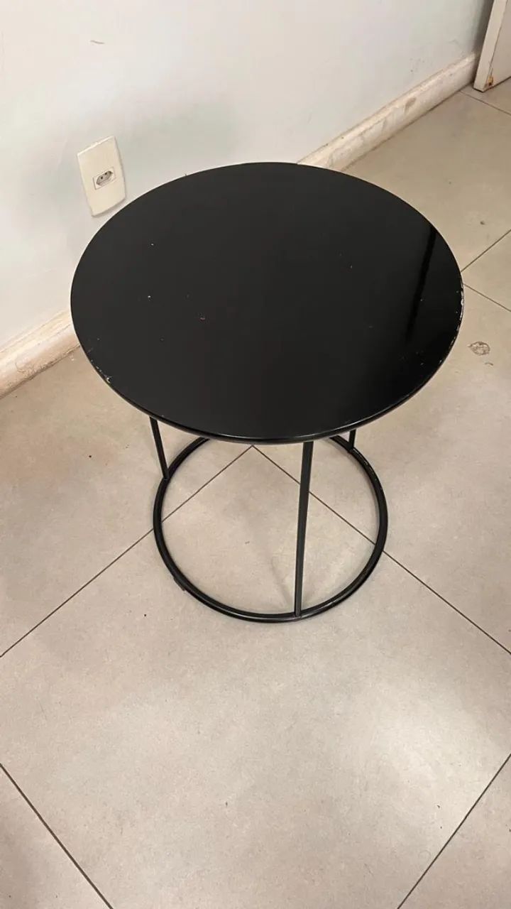 Mesa de centro redonda preta
