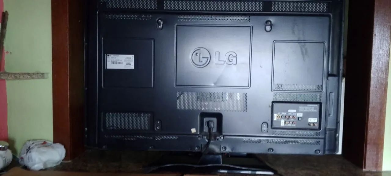 Vendo tv 42 polegadas, não é smart - Foto 5