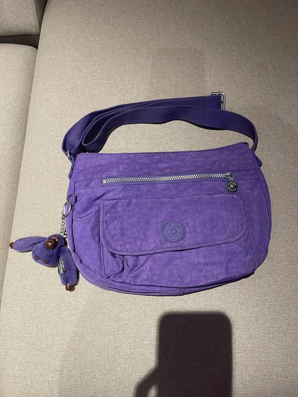 Bolsa Kipling roxa original 