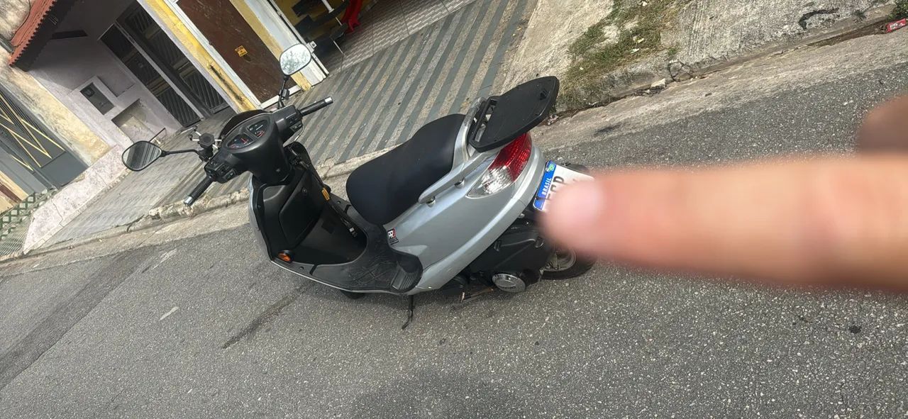 Burgman 125 impecável  - Foto 3