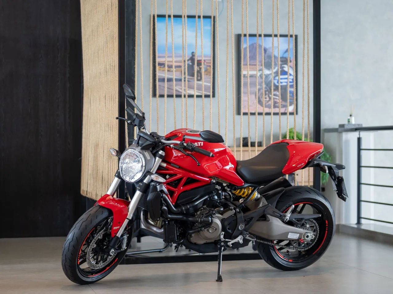DUCATI MONSTER 821 2016