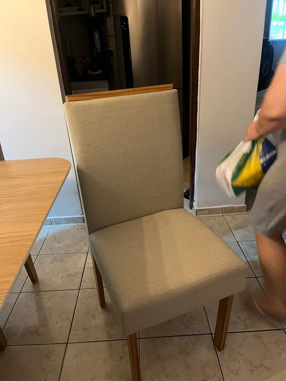 Mesa com 6 cadeiras - Foto 4