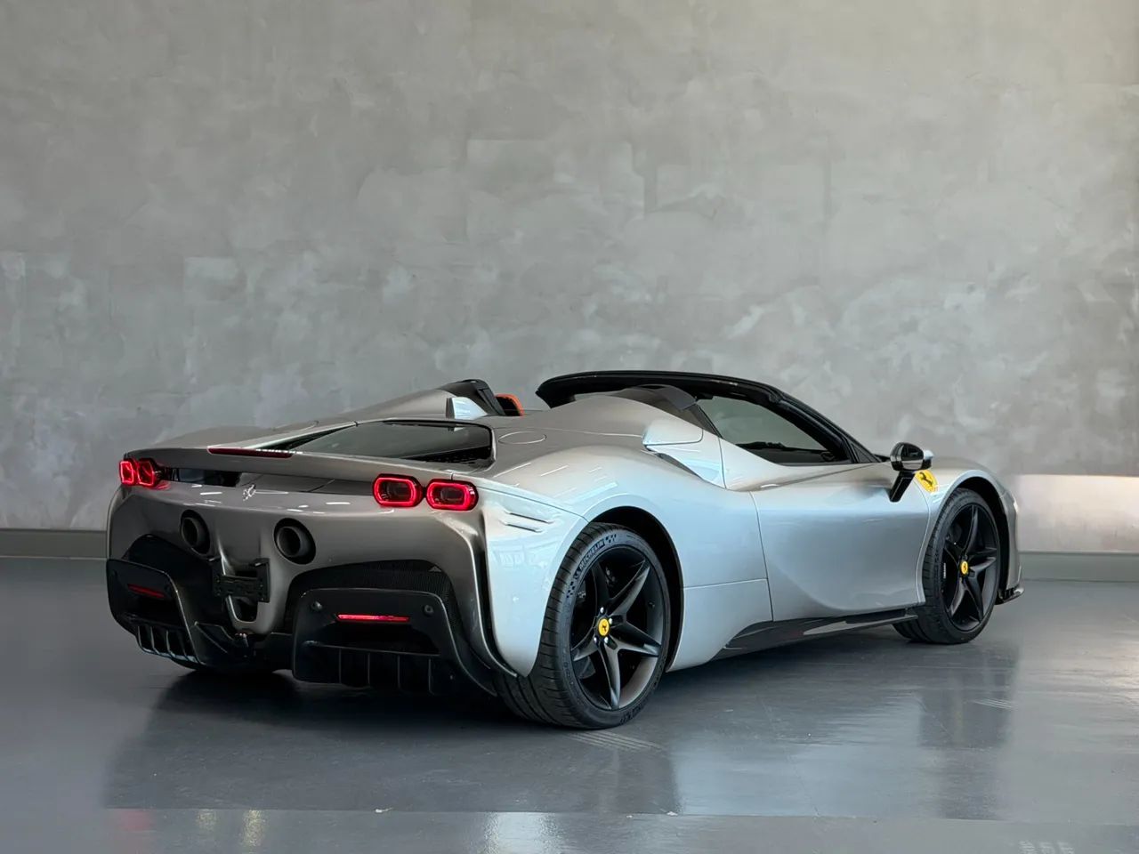 Ferrari SF 90 SPIDER 4.0 V8 Bi-Turbo (Híbrido), foto 5 de 20