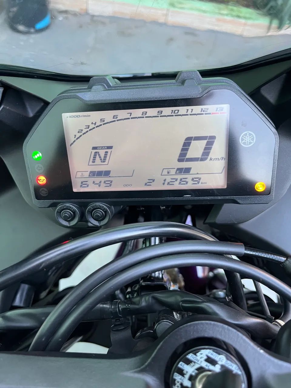 Yamaha R3 2024 - Foto 3