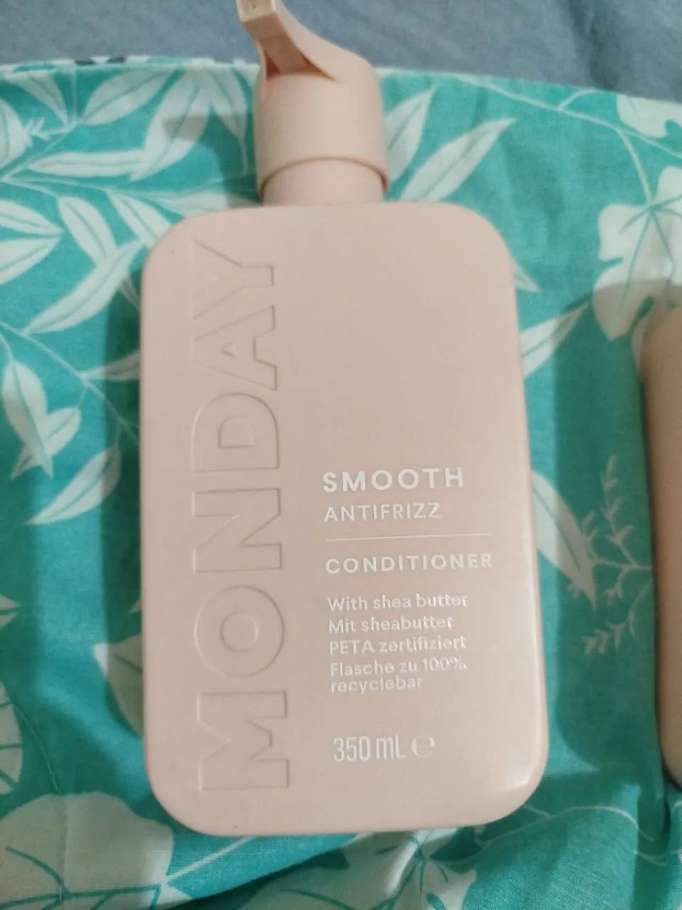 Shampoo e condicionador da Monday