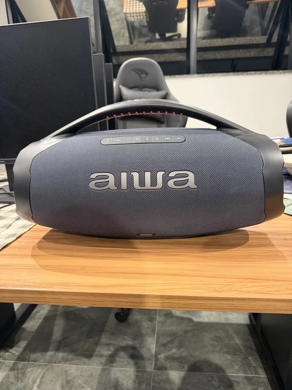 Boombox plus aiwa com Led 