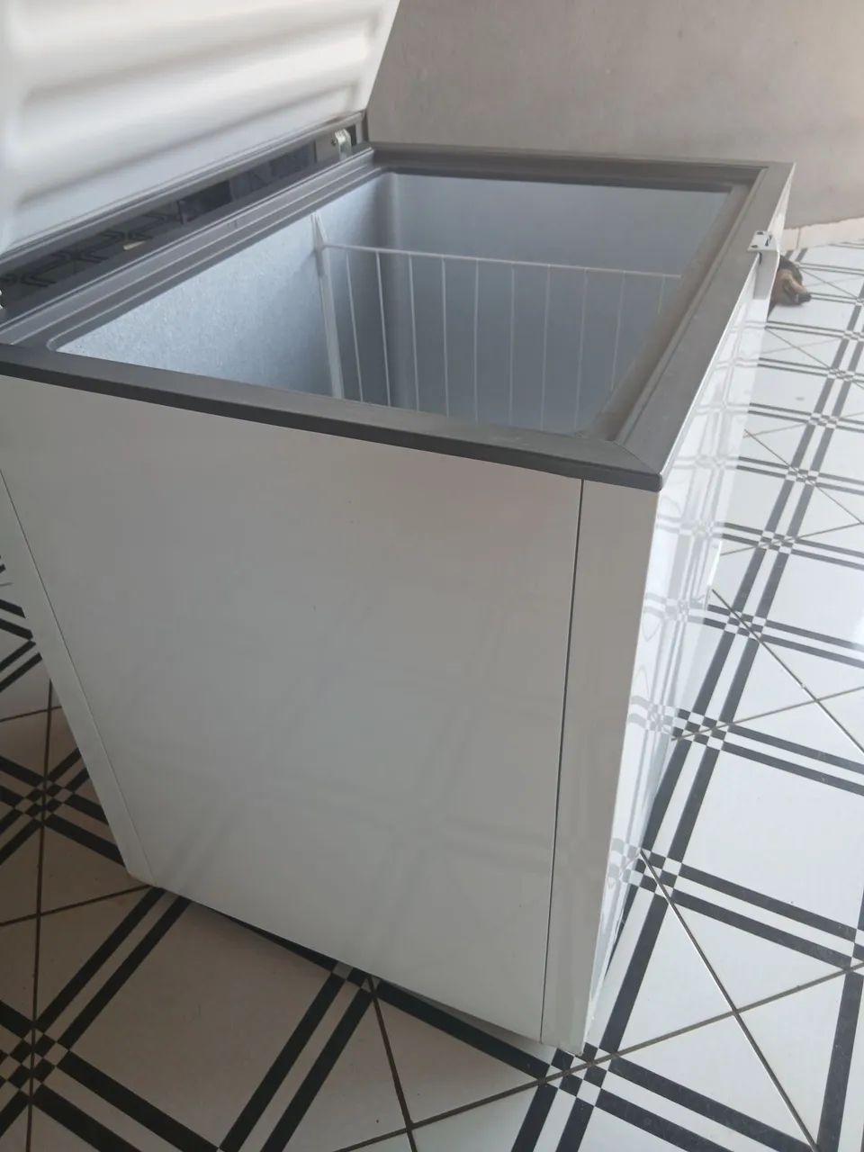 Vende se uma freezer - Foto 2
