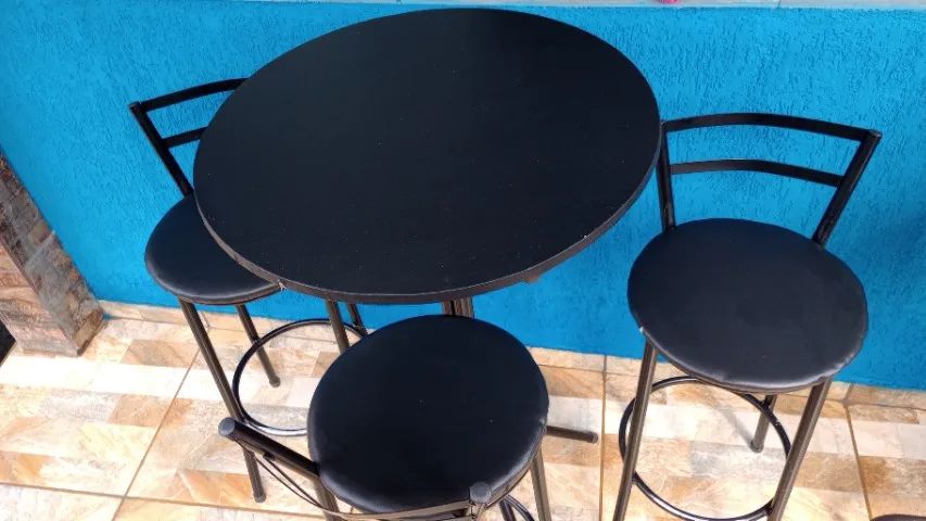 Mesa e banco