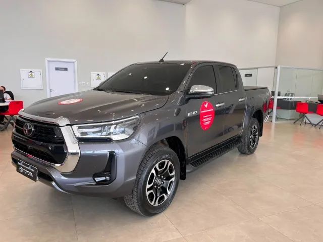 Toyota Hilux Hilux CD SRX 4x4 2.8 TDI 16V Diesel Aut. 2026