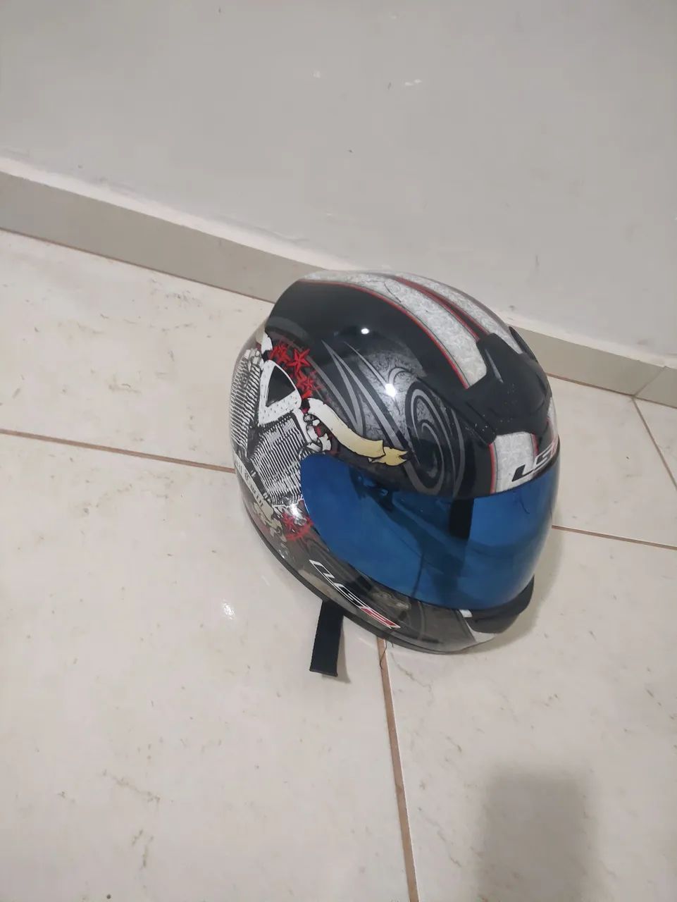 Capacete LS2 número 58 vizeira escura original 