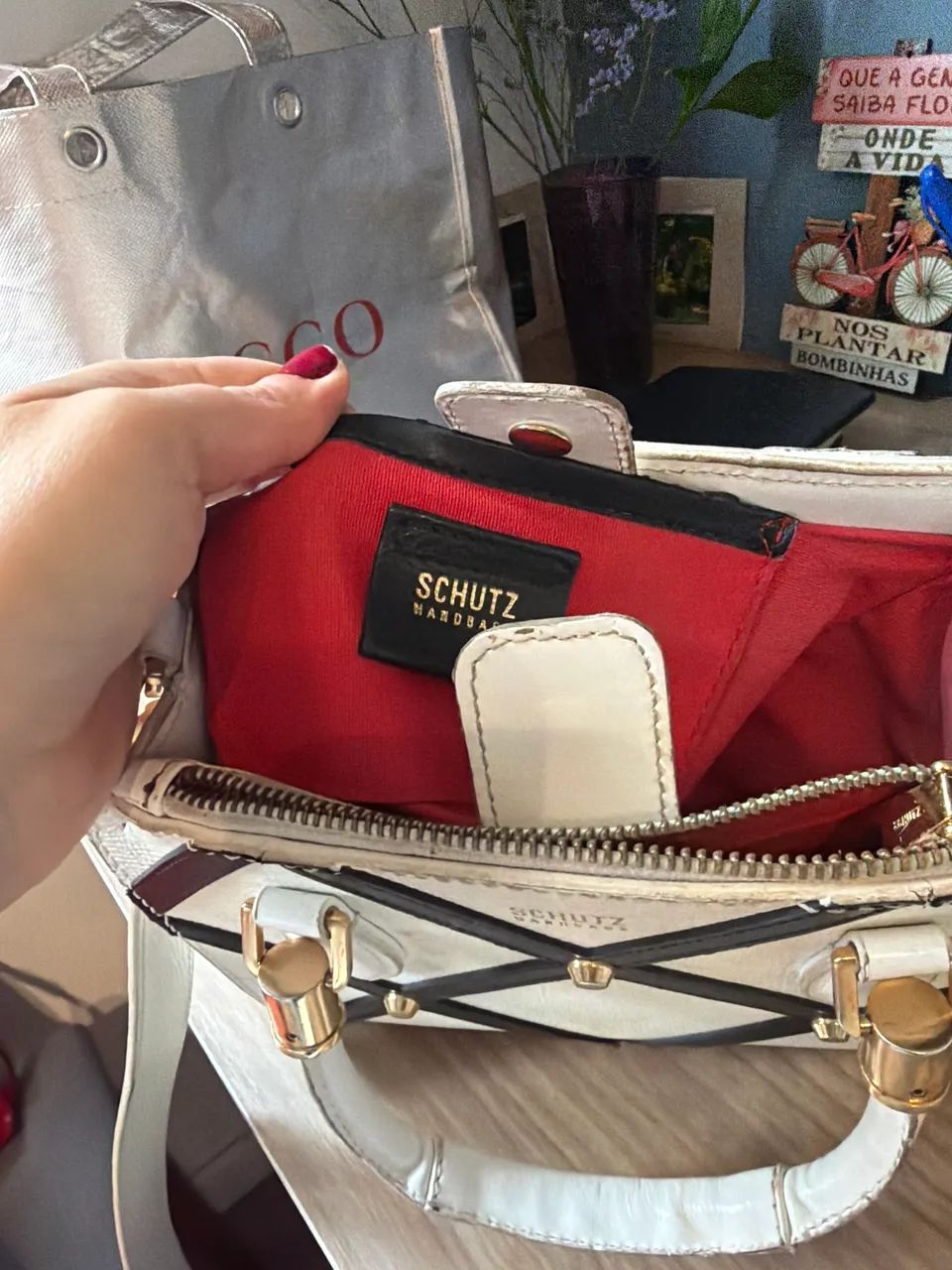 Bolsa Schutz Lorena tamanho M original - Foto 3