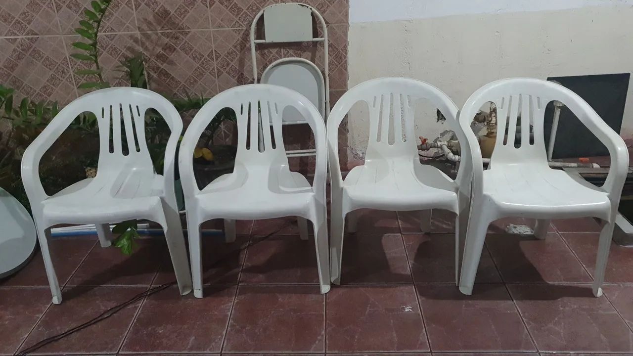 Poltrona  de plástico 