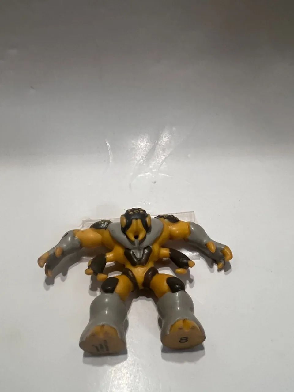 Boneco Gormit  serie 2 - povo da terra miniatura - Foto 2