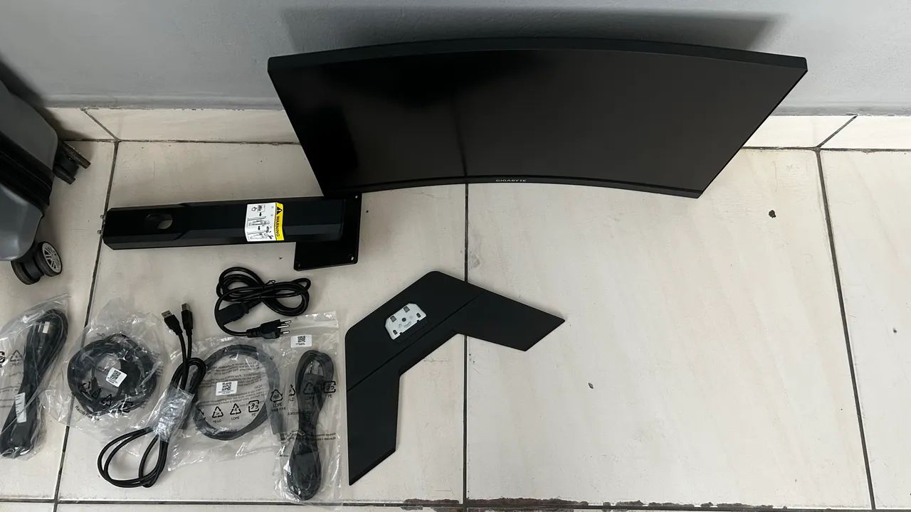 Monitor 27? 165hz completo  - Foto 2