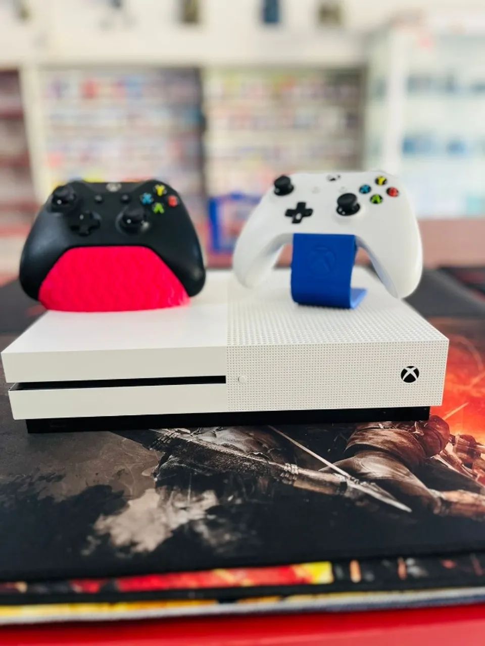 Xbox One S - 1 TB 02 Controles 