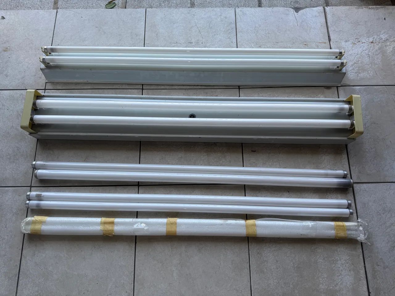 Luminária dupla com reator 
