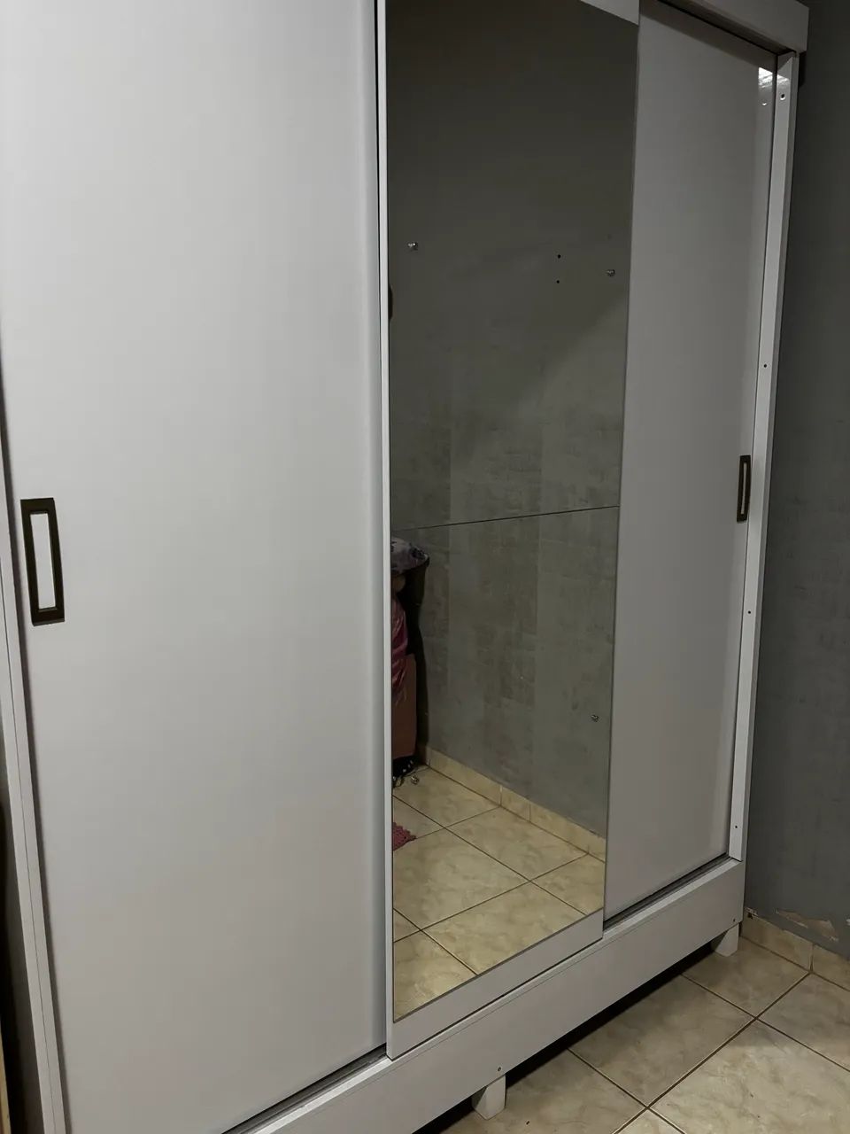 Vendo Guarda Roupas Praticamente Novo!!! - Foto 4