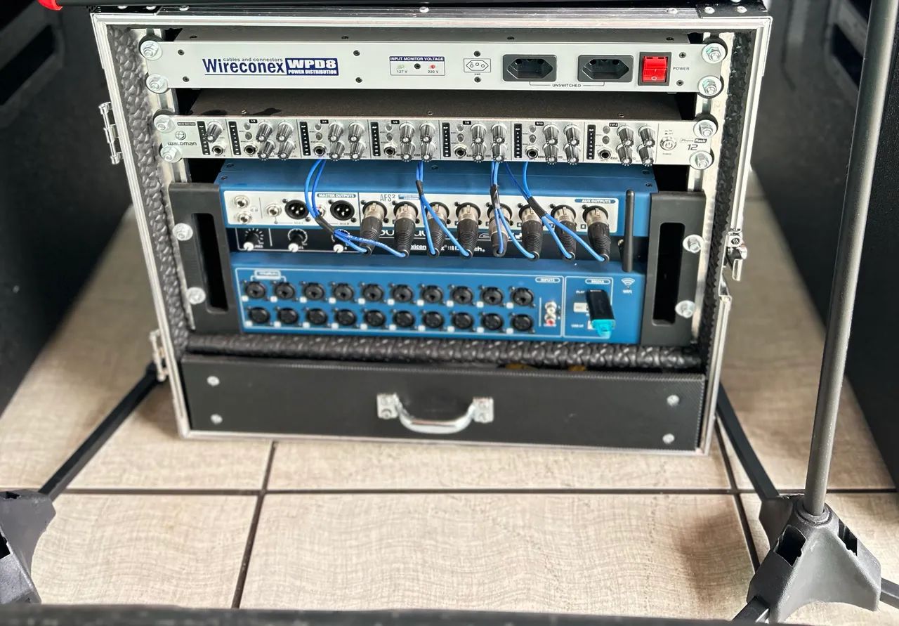 Rack completo com Ui24 e Power Play HA800