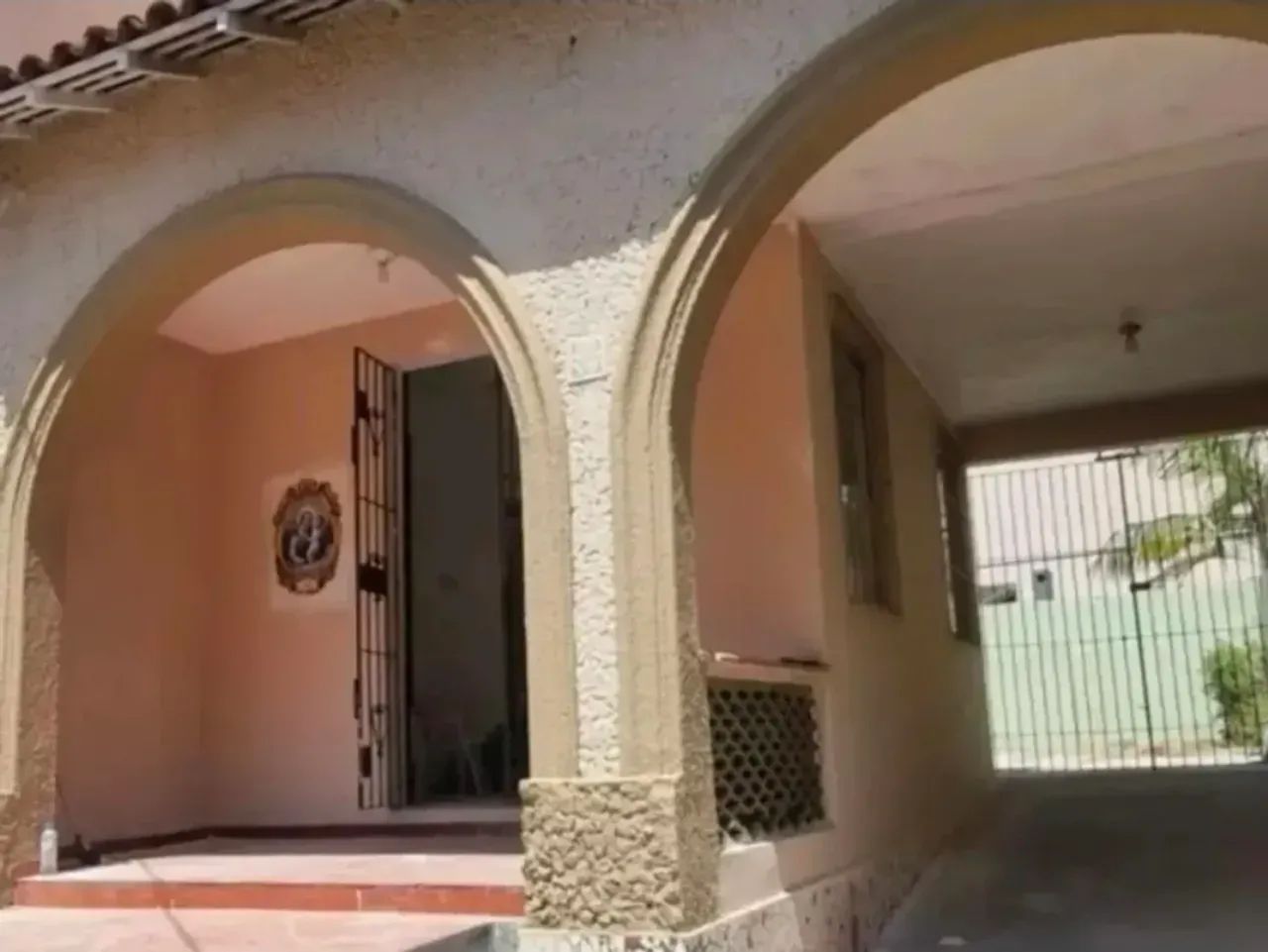 IMÓVEL COMERCIAL COM AMPLO ESTACIONAMENTO INTERNO - Foto 3