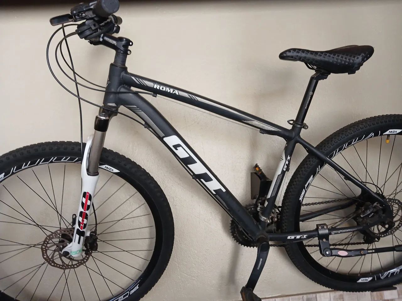 Vendo 2 bikes preta aro 29. - Foto 4