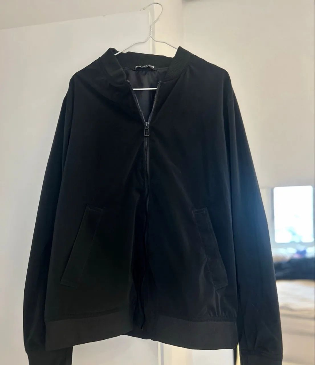Jaqueta preta bomber zara - Foto 4