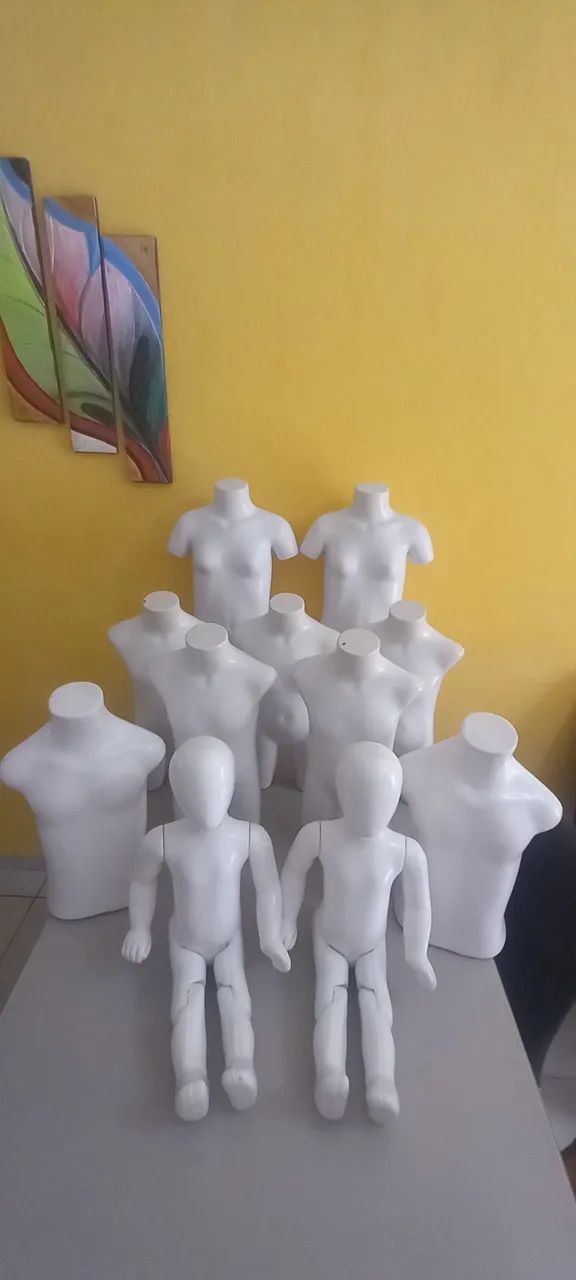 Manequins semi novo