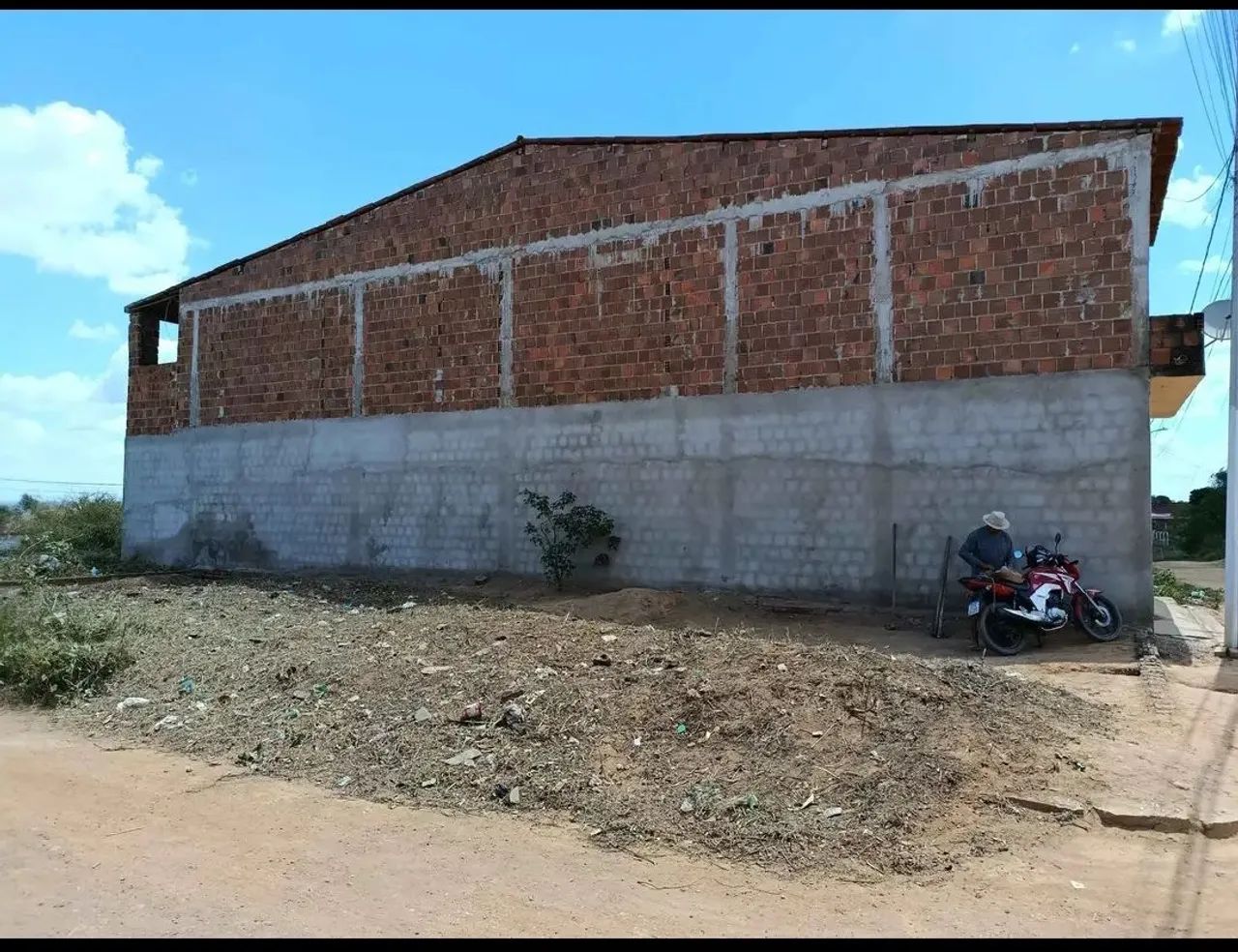 TERRENO DE ESQUINA 6X21