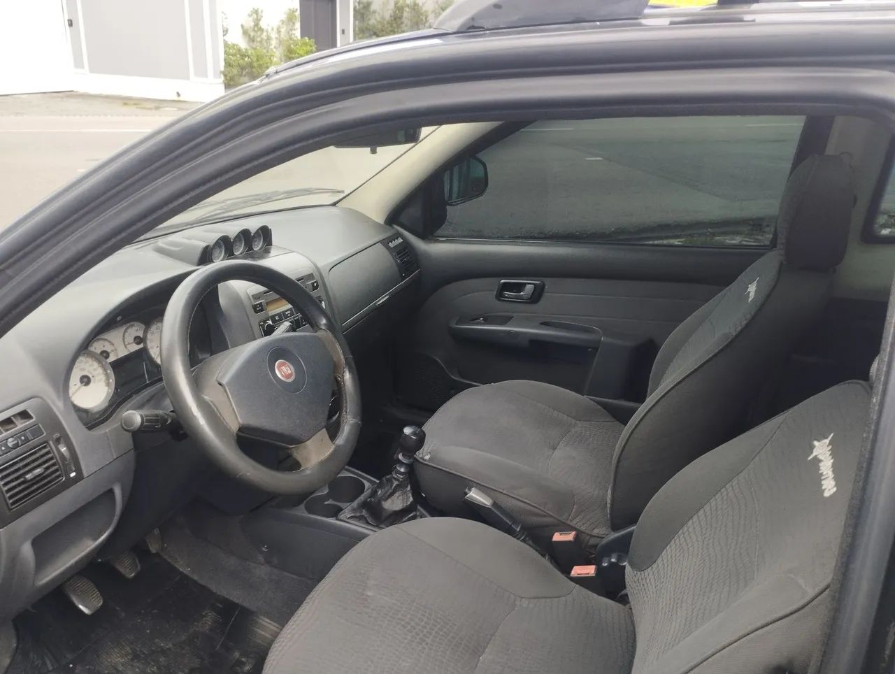 Fiat Strada Adventure1.8/ 1.8 Locker Flex CD 2011 - Foto 4