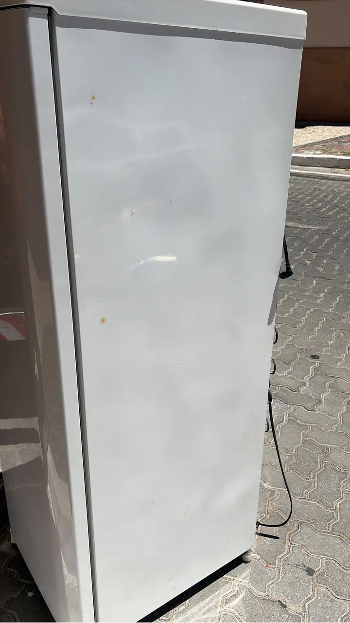 Geladeira em ótimo estado 322 litros 