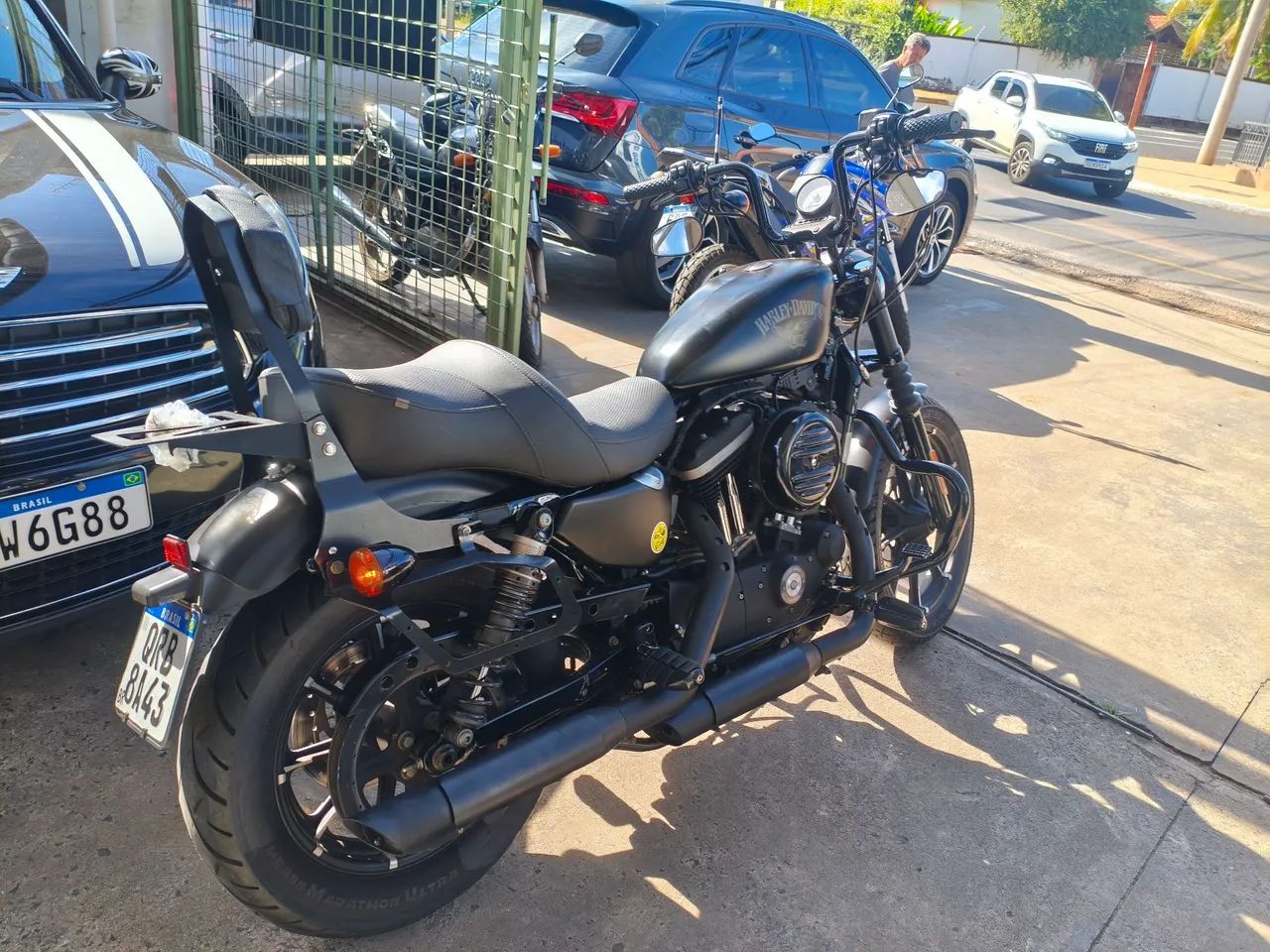 Harley Davidson 883 2018 - Foto 2