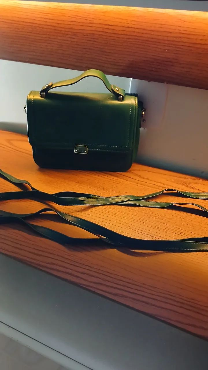 Bolsas feminina em bom estado de conservação  - Foto 2
