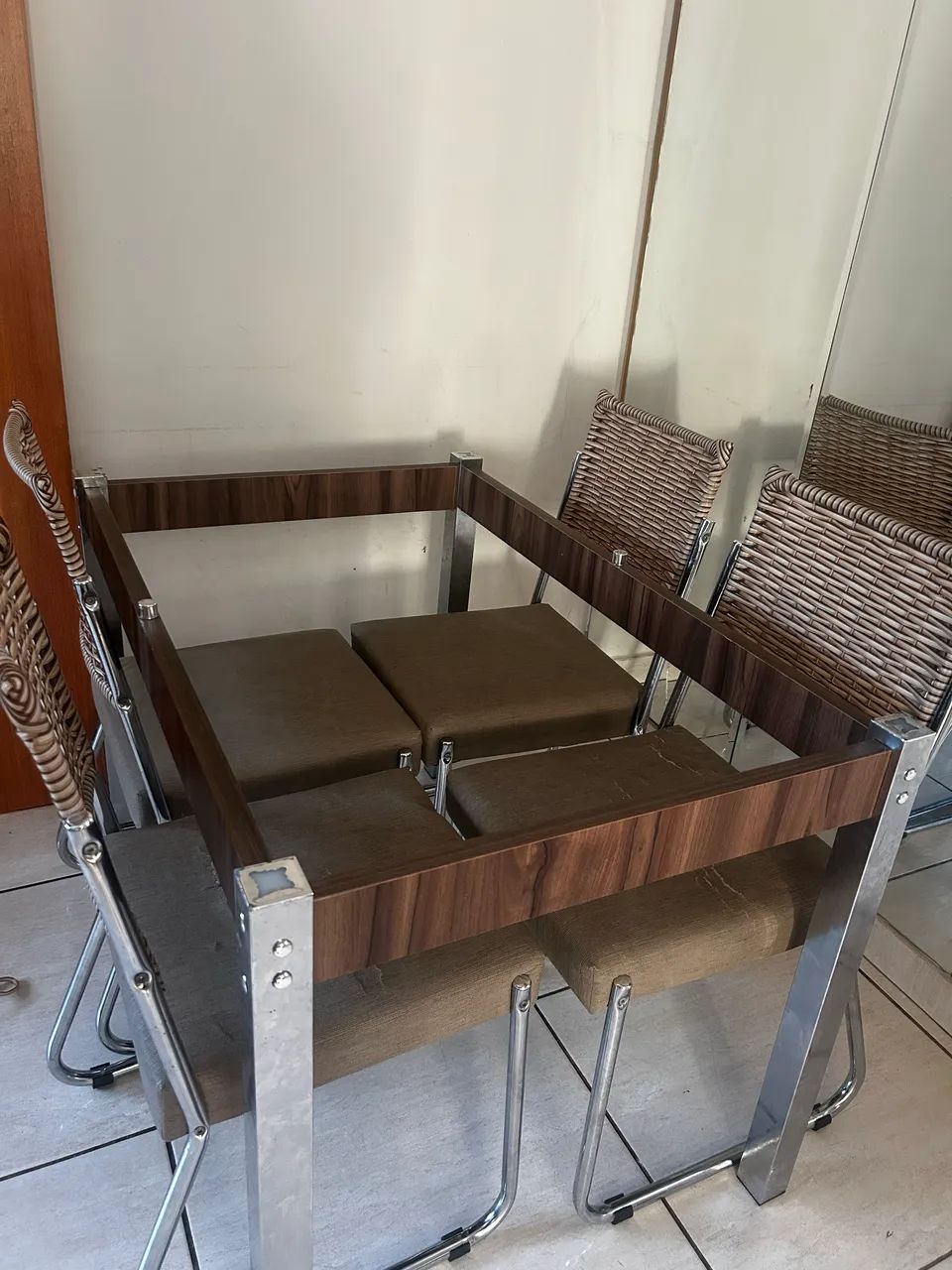 Mesa de jantar com 4 cadeiras | MESA SEM TAMPO DE VIDRO - Foto 2