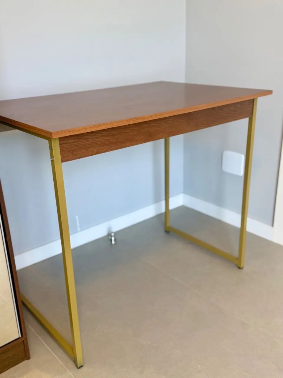 Mesa para Estudo Freijó com Dourado - Foto 3