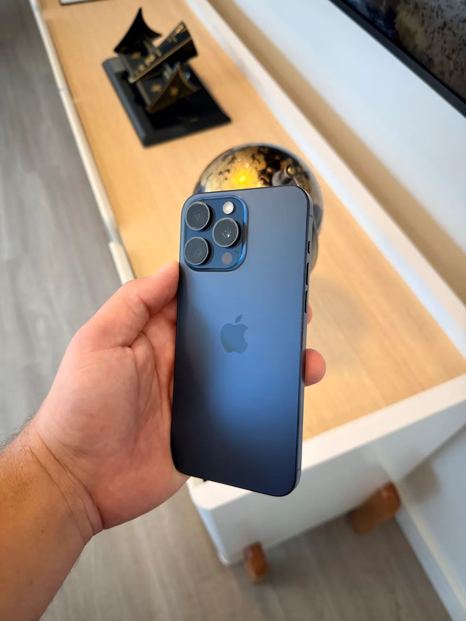 スマートフォン本体 iphone 15 pro max Blue Titanium 256GB iPhone 15 Pro Max 256gb Titanium Azul - Excelente estado