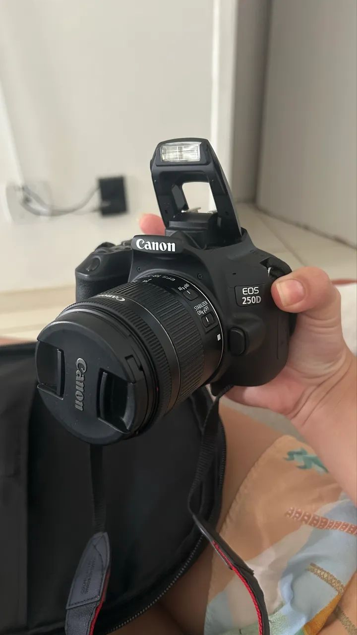 Câmera cânon 250D (SL3)