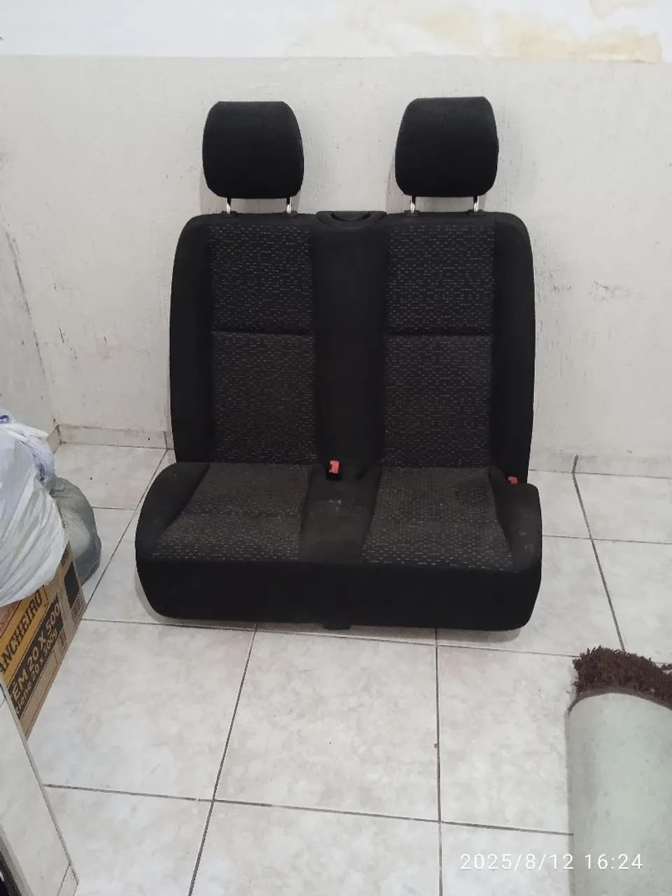 Front Van Seat!419420933089536000