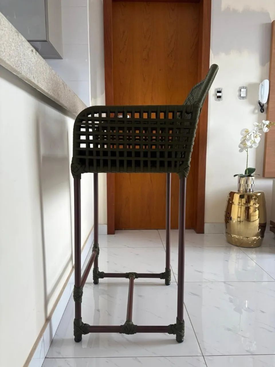 Banqueta alta (nova), altura-1,10 cm, largura-53 cm, altura até o assento-71 cm - Foto 4