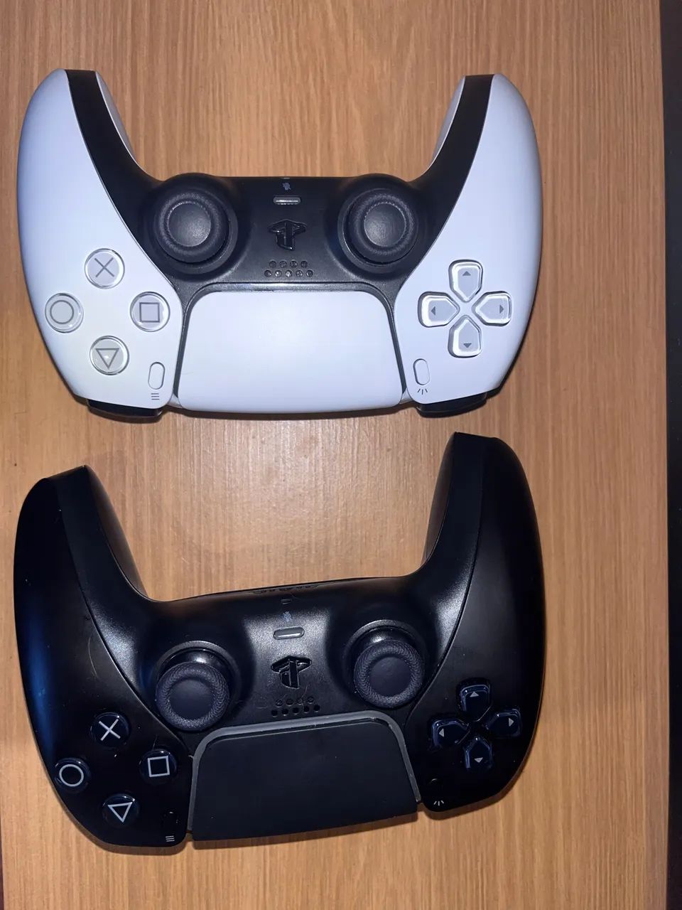 PS5 SLIM 1TB/com leitor/ 2 Controles R$4.5K - Foto 3