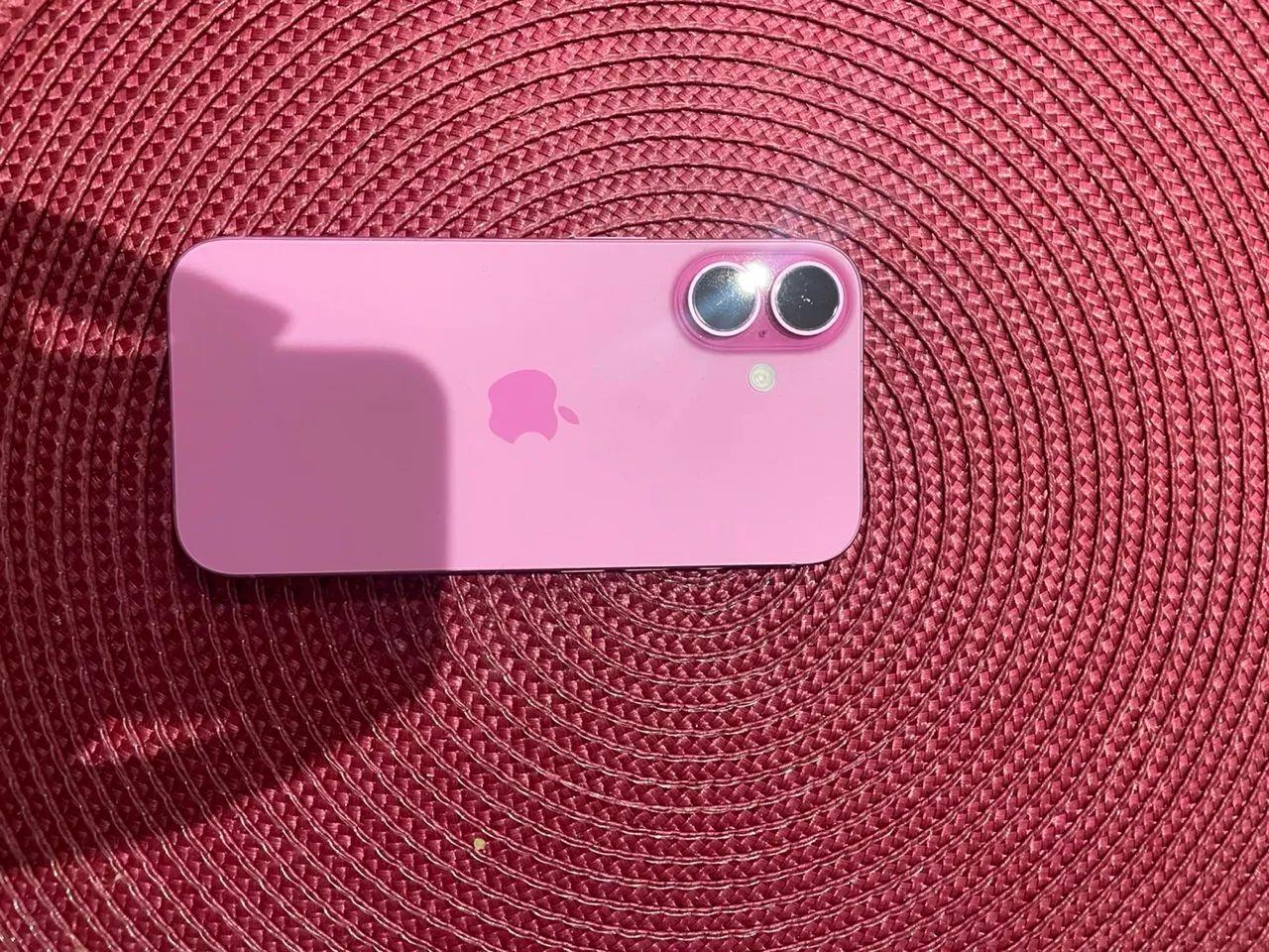 Vendo iphone 16 rosa 128 GB 